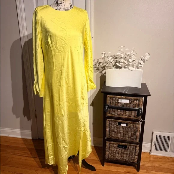 NWOT Express Satin Long Sleeve Asymmetrical Hem Maxi Vibrant Yellow Dress Sz L - Picture 3 of 6